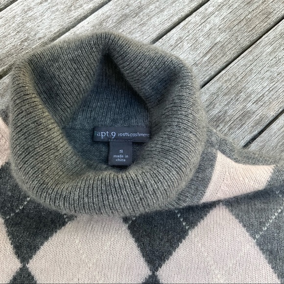 - Apt 9 Cashmere Sweater - Picture 6 of 6